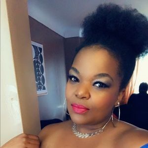 Meet your Posher, Joy